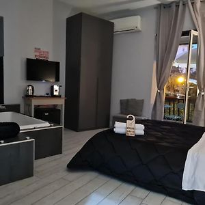 Esposito Plaza- Rooms&Suite